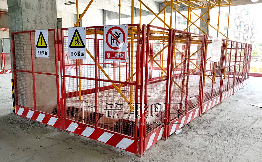 建筑工地塔吊護(hù)欄，塔吊基礎(chǔ)護(hù)欄